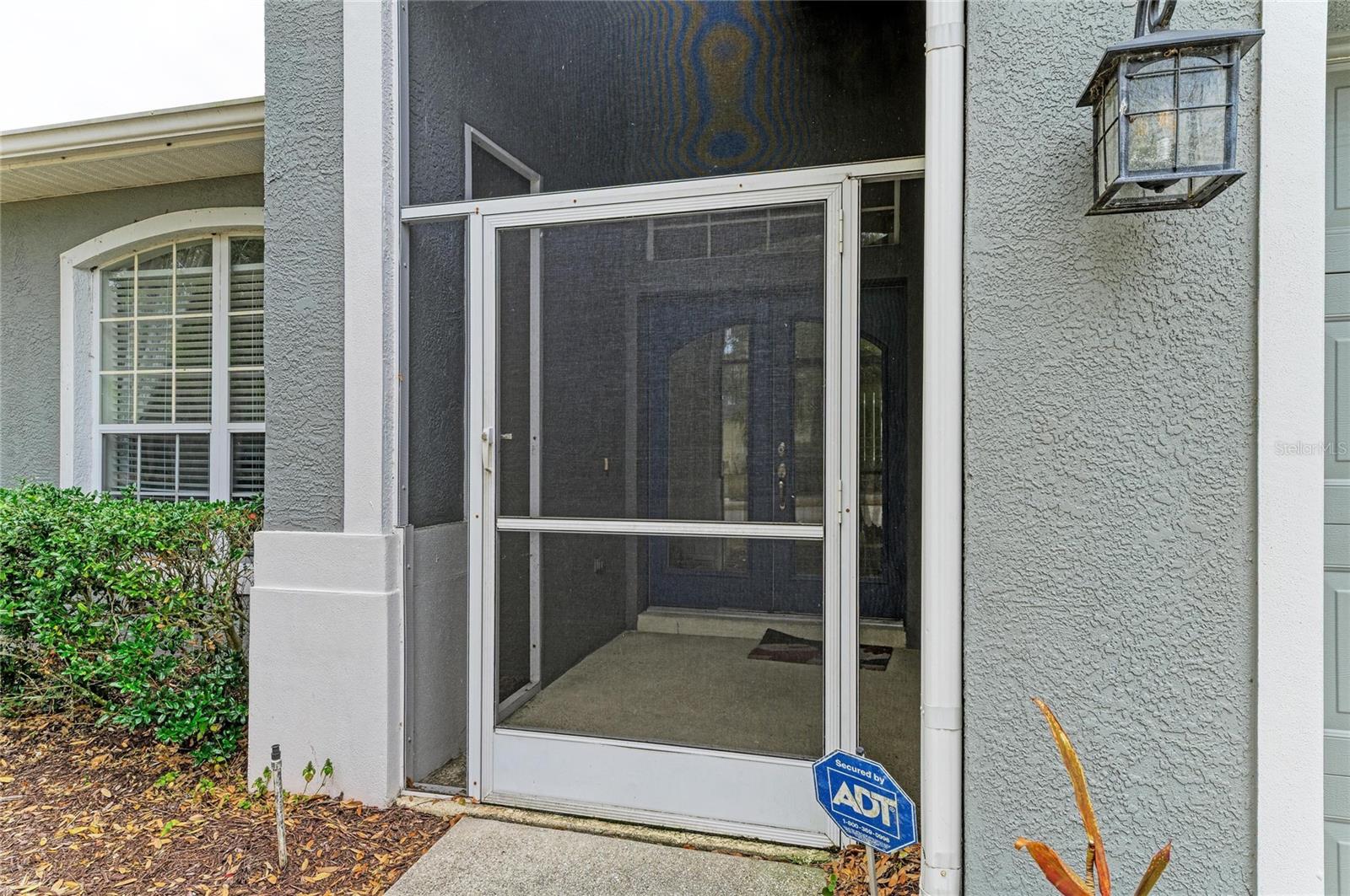 835 CEDARCREST COURT