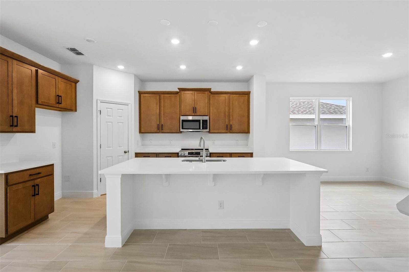 7276 ROLLING LEAF ROAD