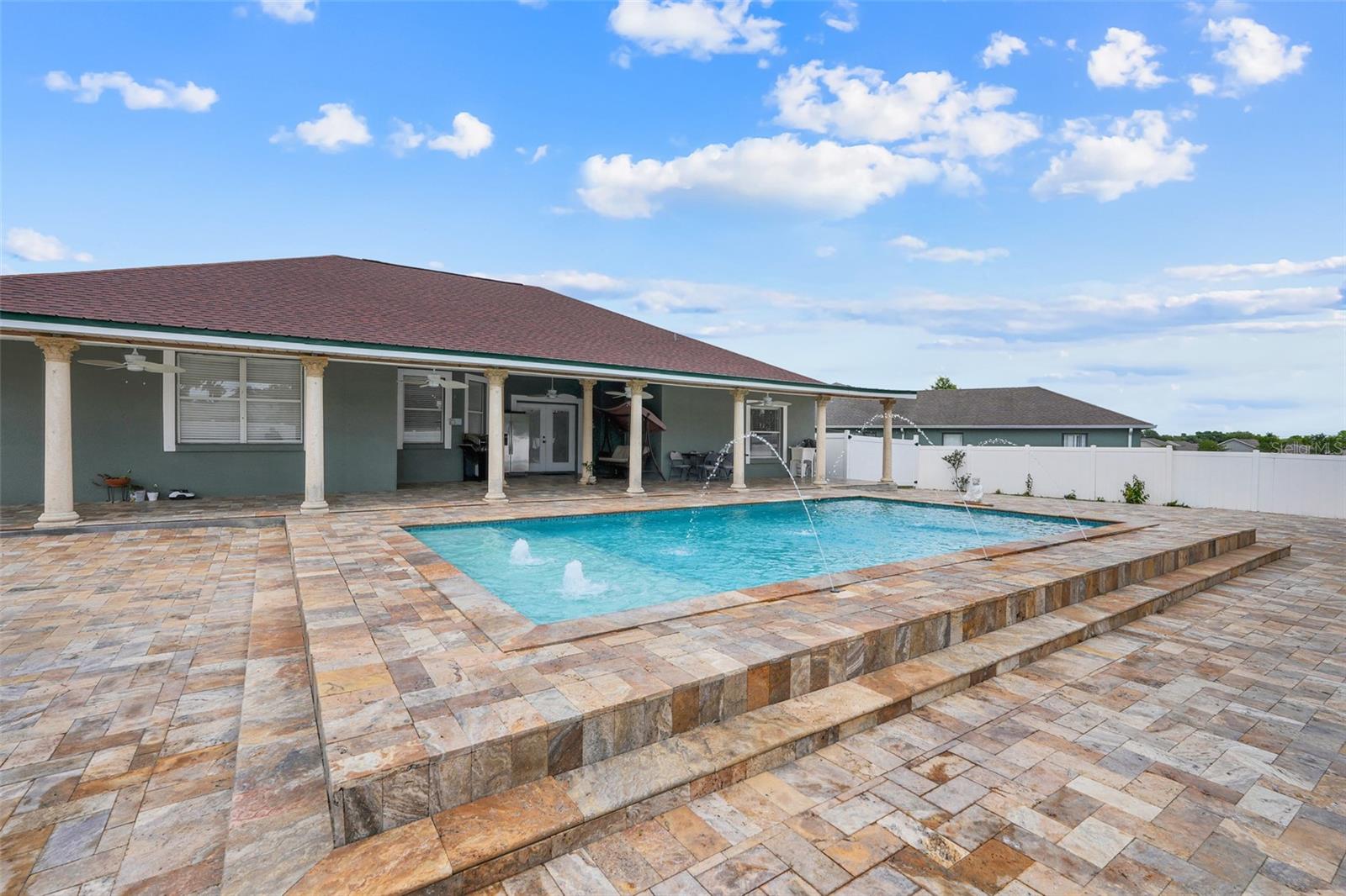 2735 BERKFORD CIRCLE