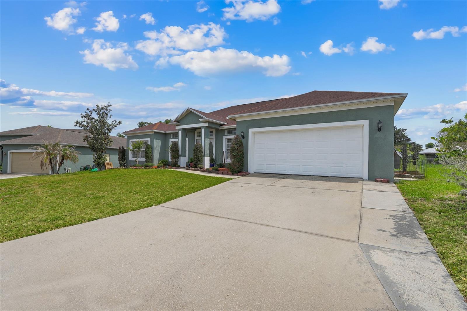 2735 BERKFORD CIRCLE