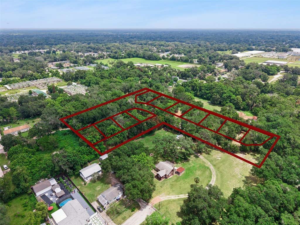 Photo of 860 E Lisa Lane, Apopka, FL 32703 (MLS # O6435617)