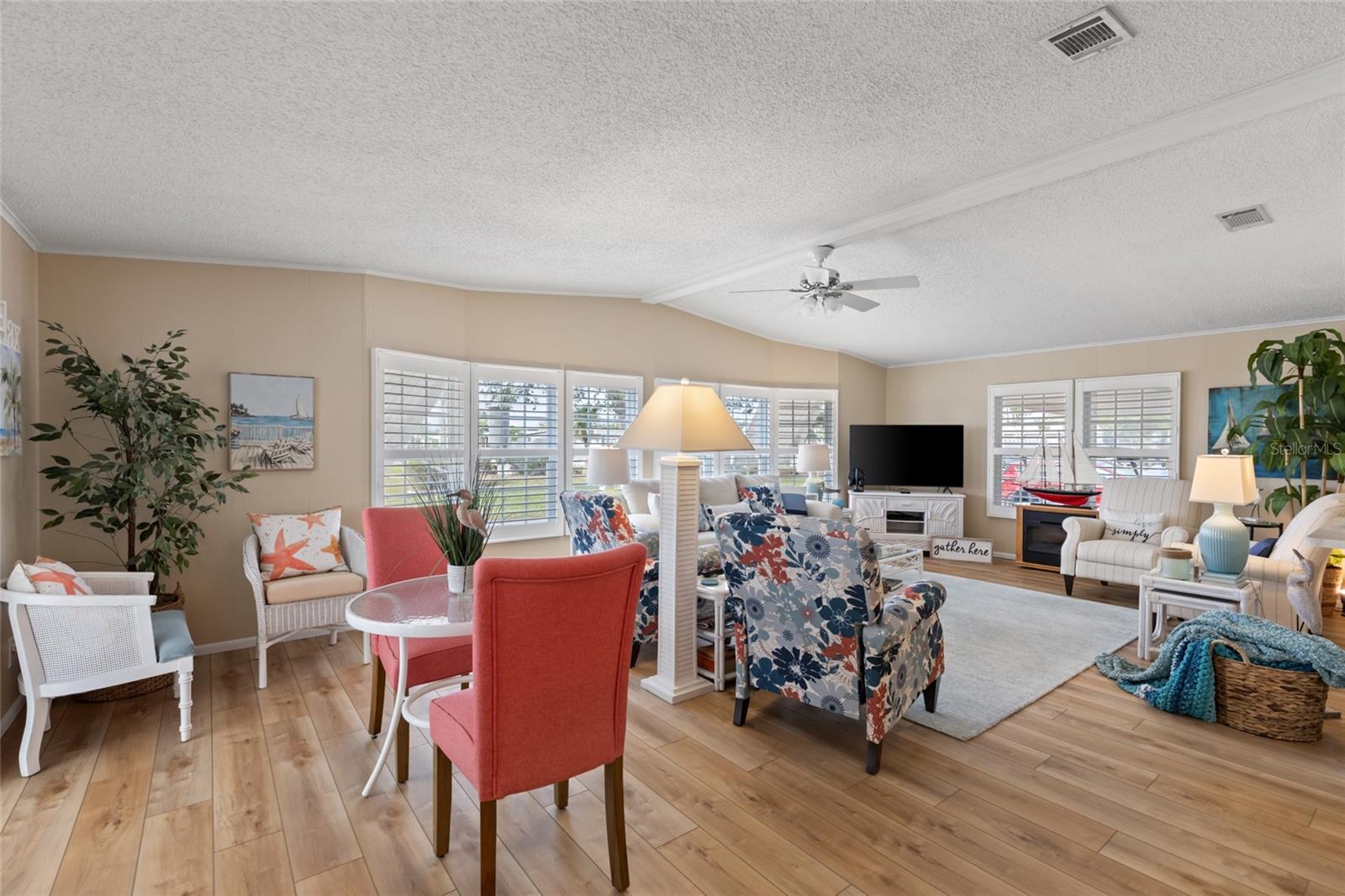 KINGS GATE CLUB MHP - Residential
