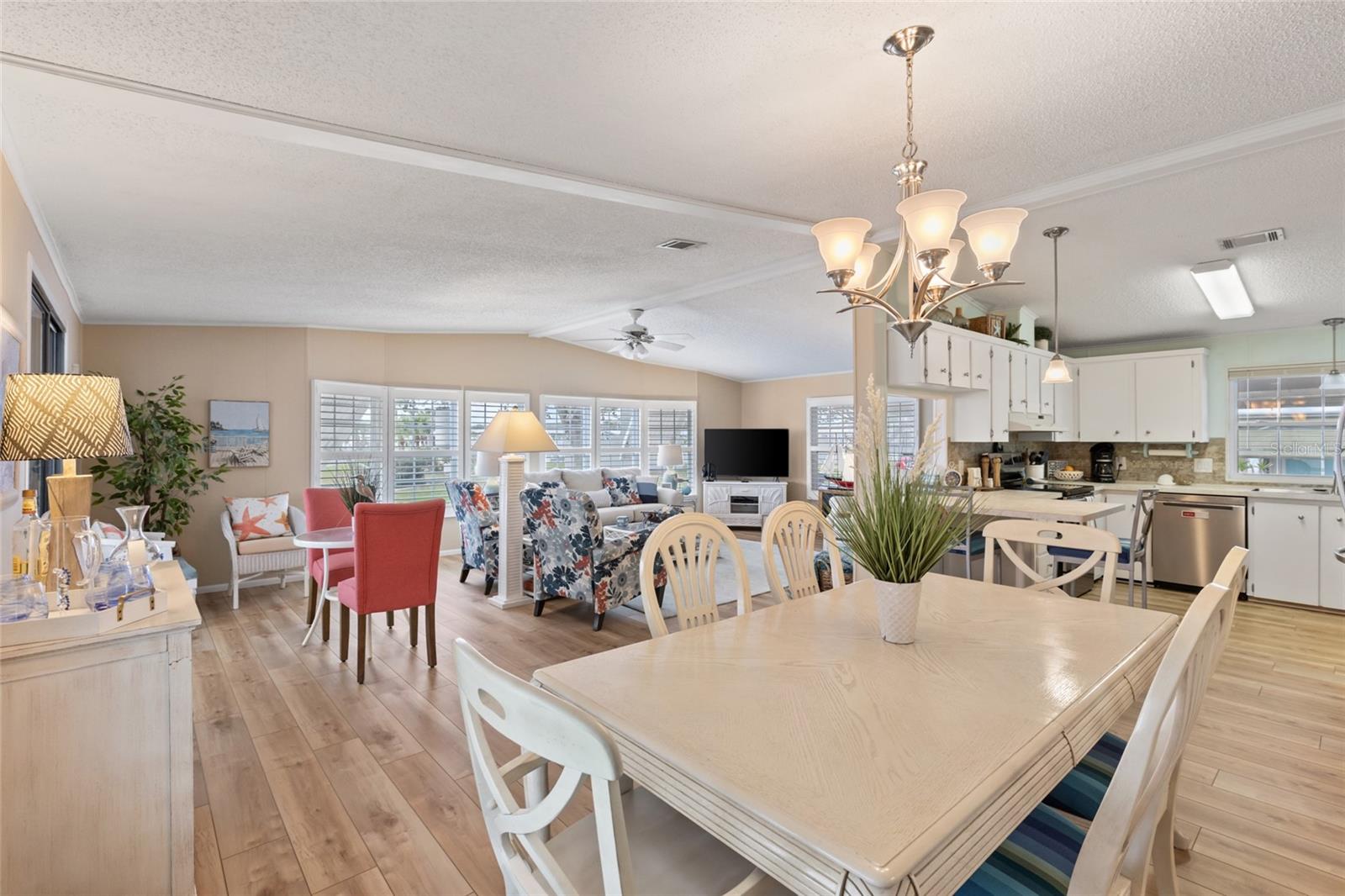 KINGS GATE CLUB MHP - Residential