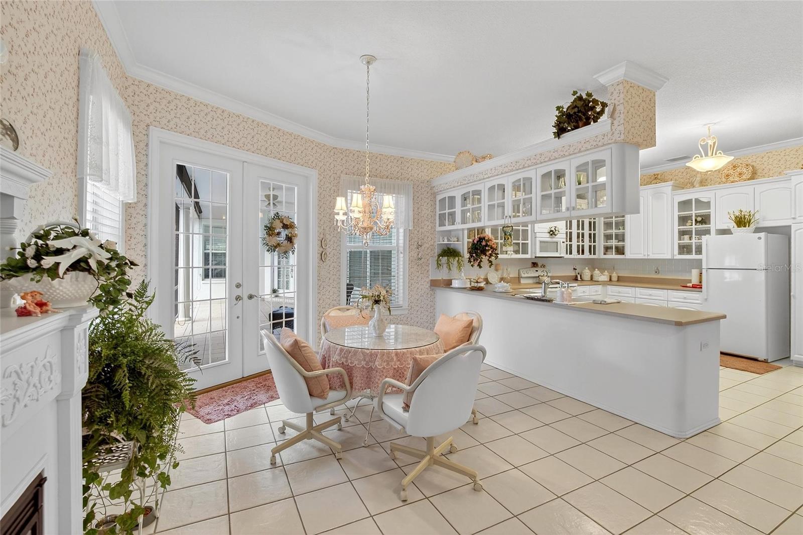 ASHTON OAKS - Residential