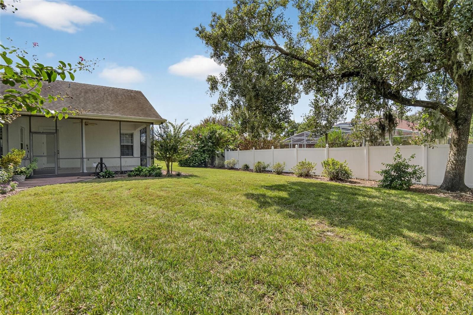 ASHTON OAKS - Residential