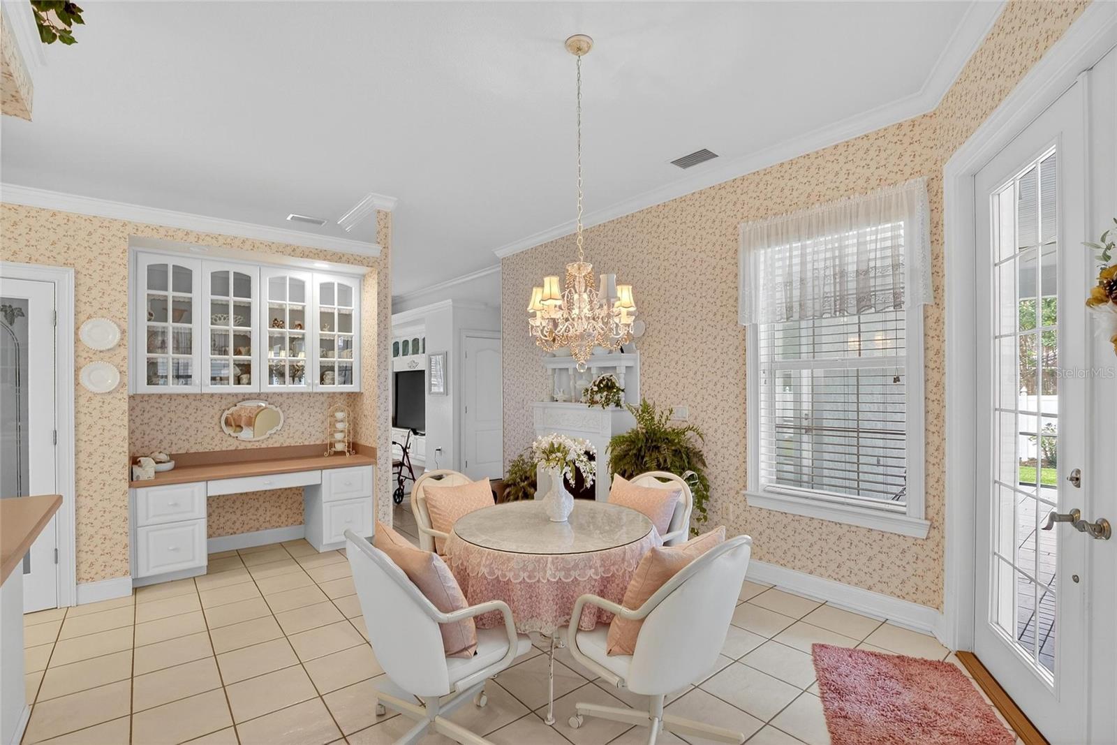 ASHTON OAKS - Residential