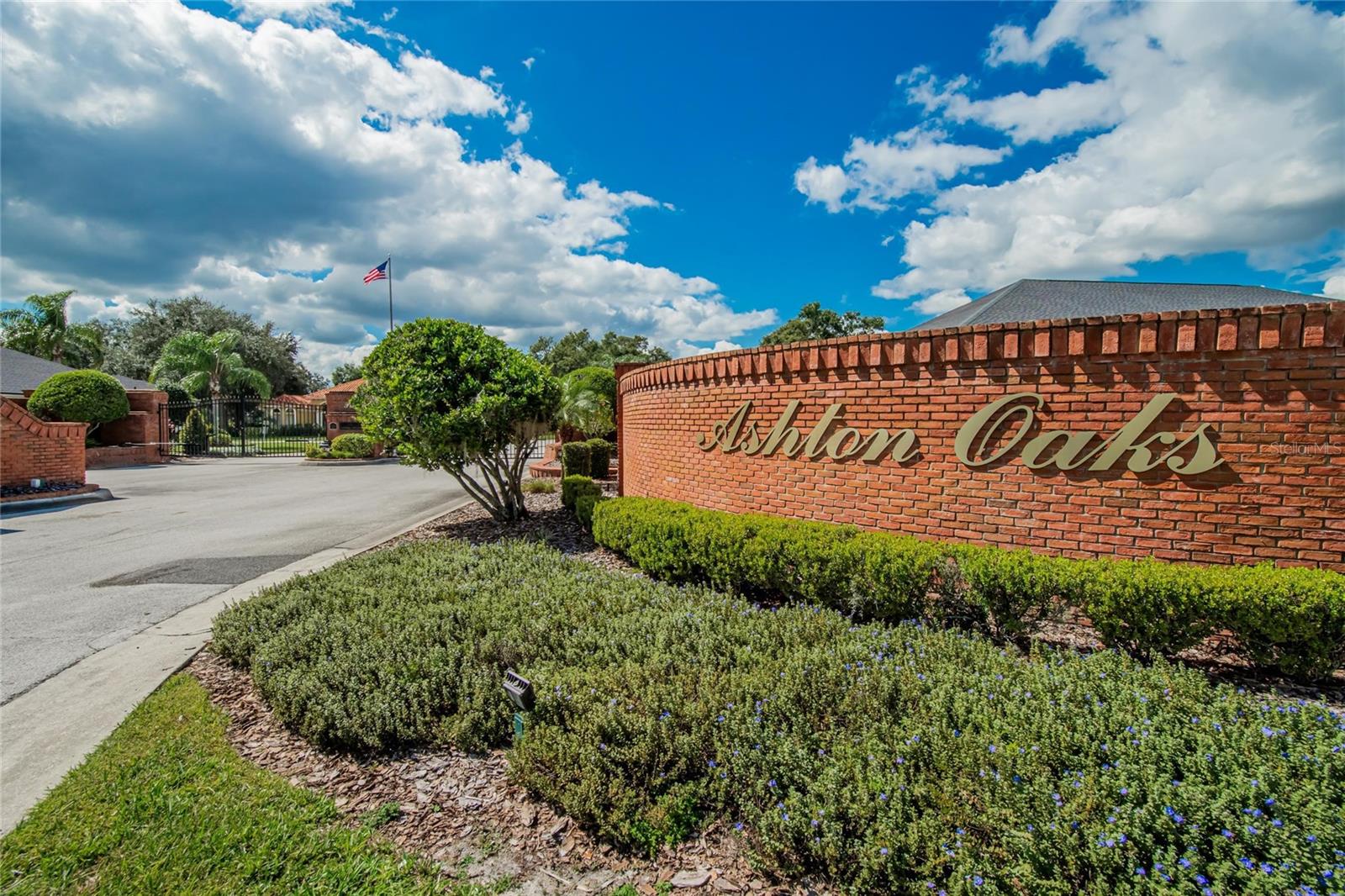 ASHTON OAKS - Residential