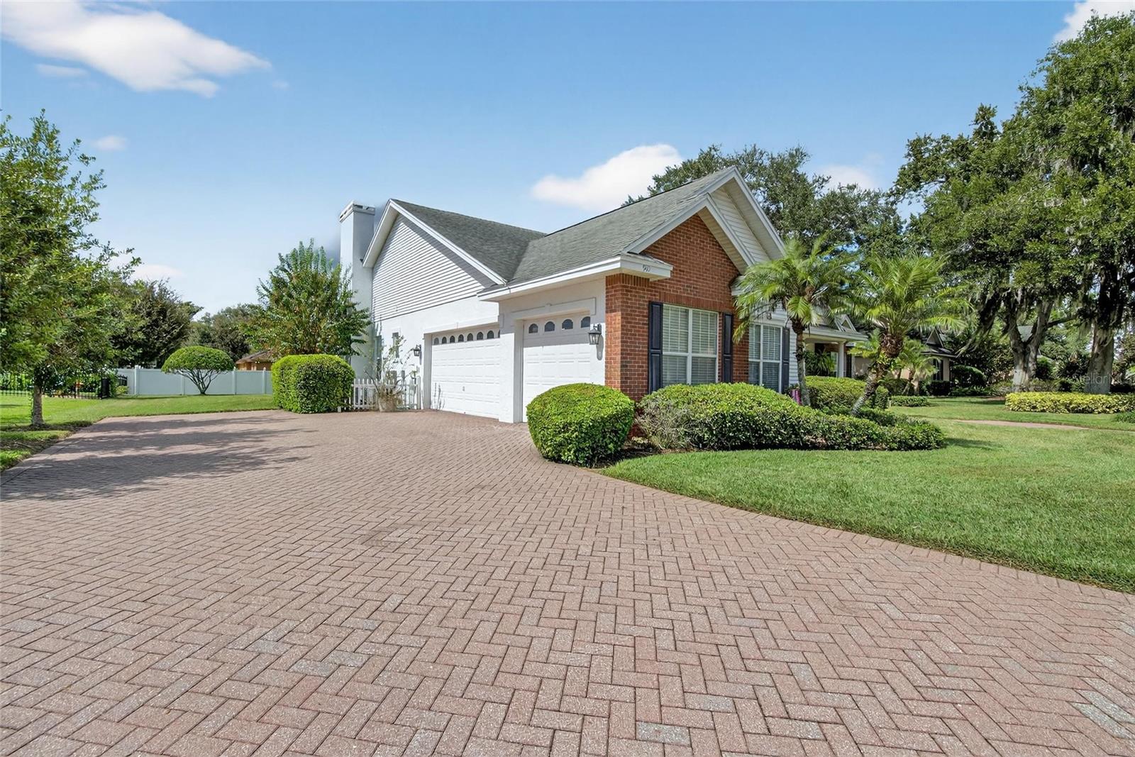 940 ASHTON OAKS CIRCLE
