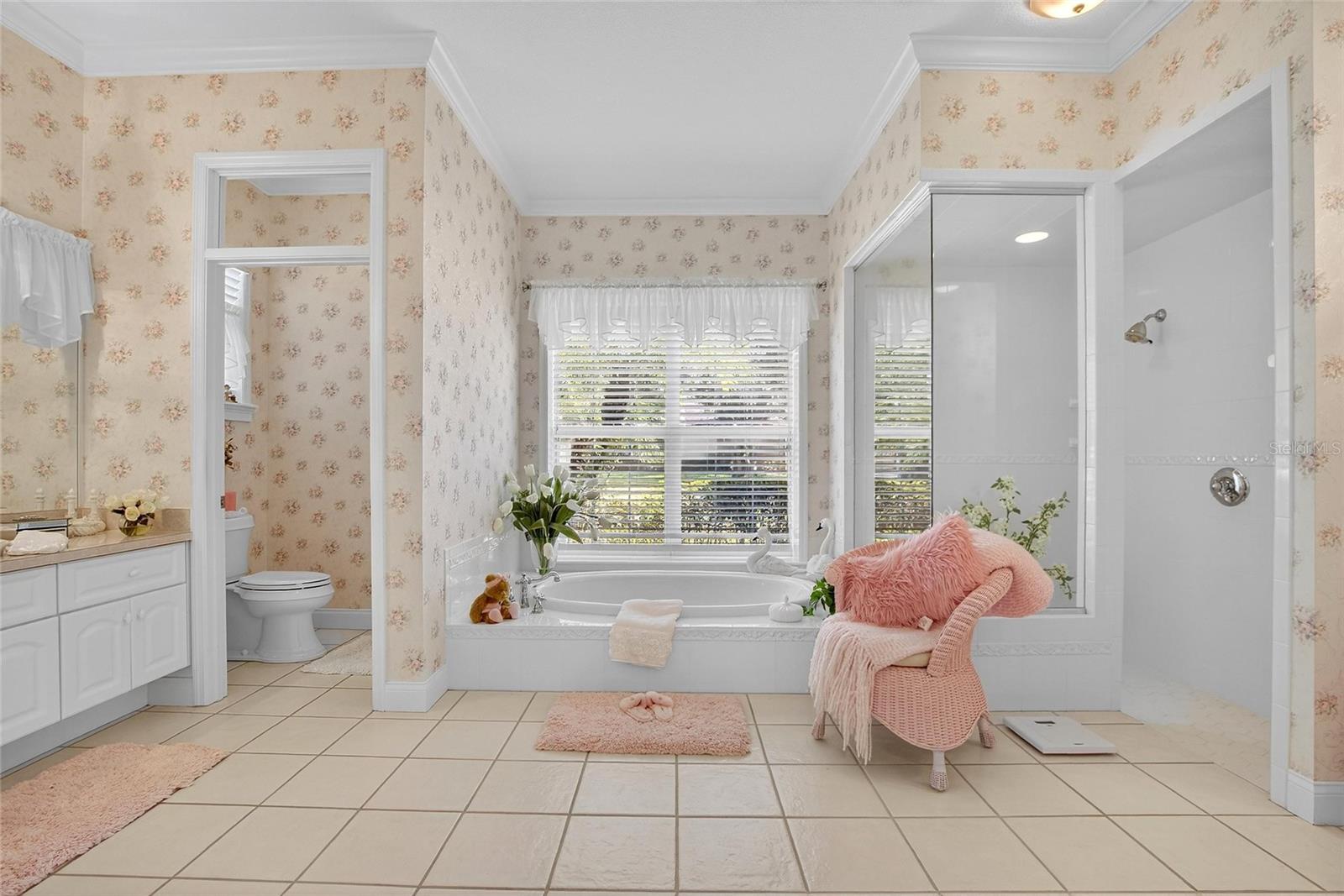 ASHTON OAKS - Residential