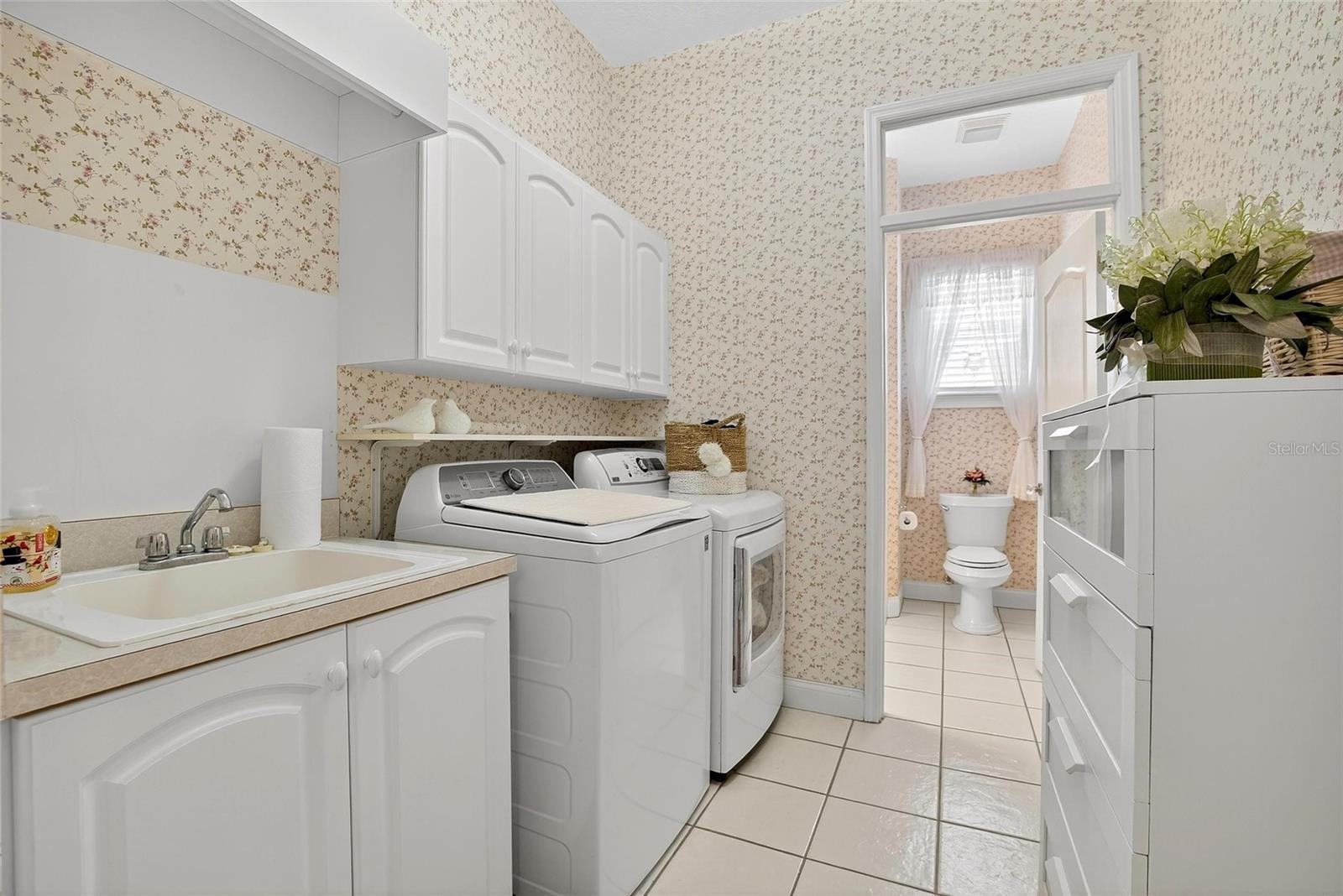 ASHTON OAKS - Residential