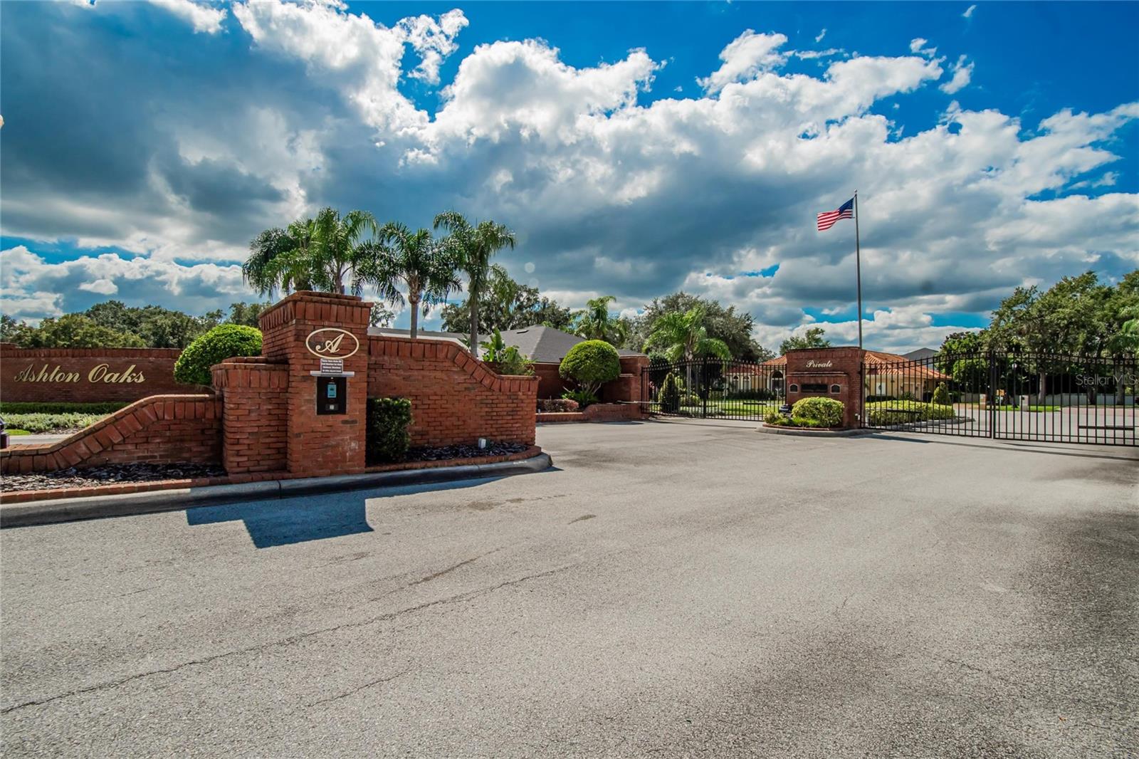 ASHTON OAKS - Residential