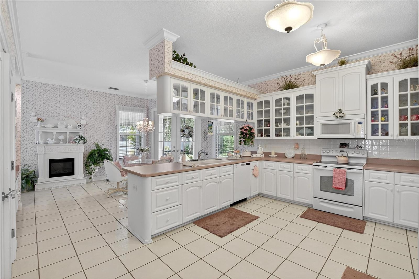 ASHTON OAKS - Residential