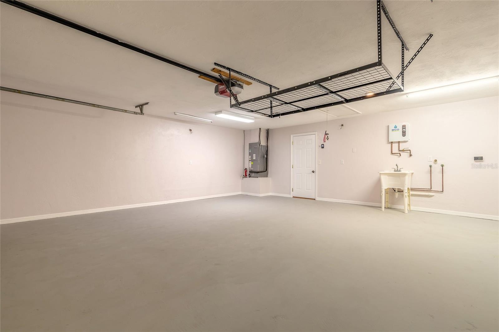 TREETOP SUB - Residential