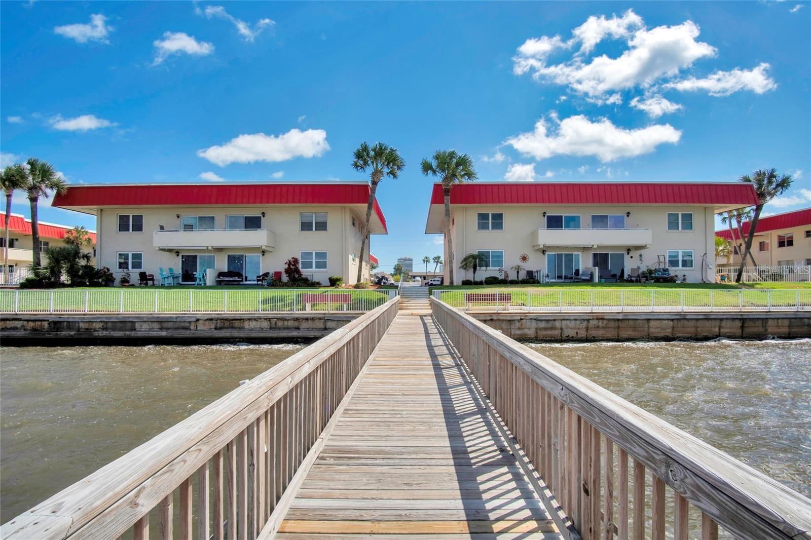 2901 N HALIFAX AVENUE 211