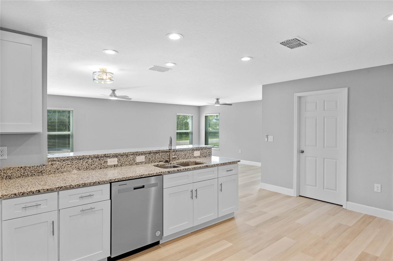 DELTONA LAKES UNIT 74 - Residential Lease