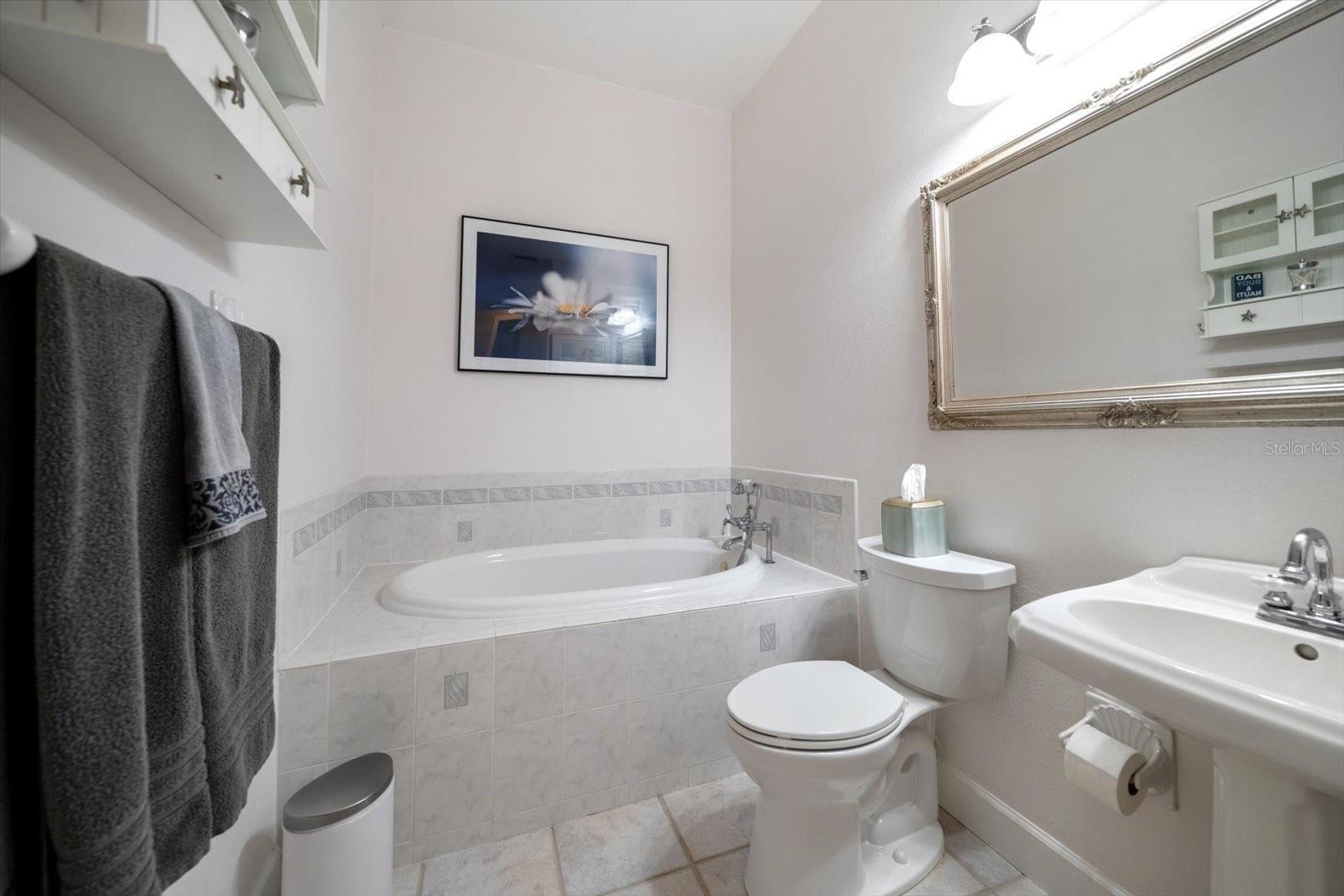 CAPRI ISLE SUB - Residential