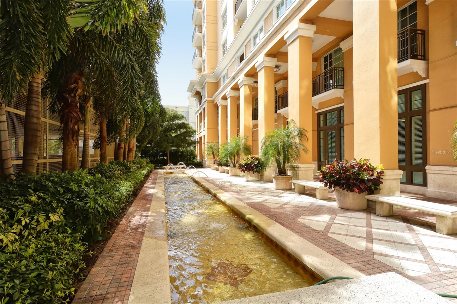 RENAISSANCE 1 - Residential Lease
