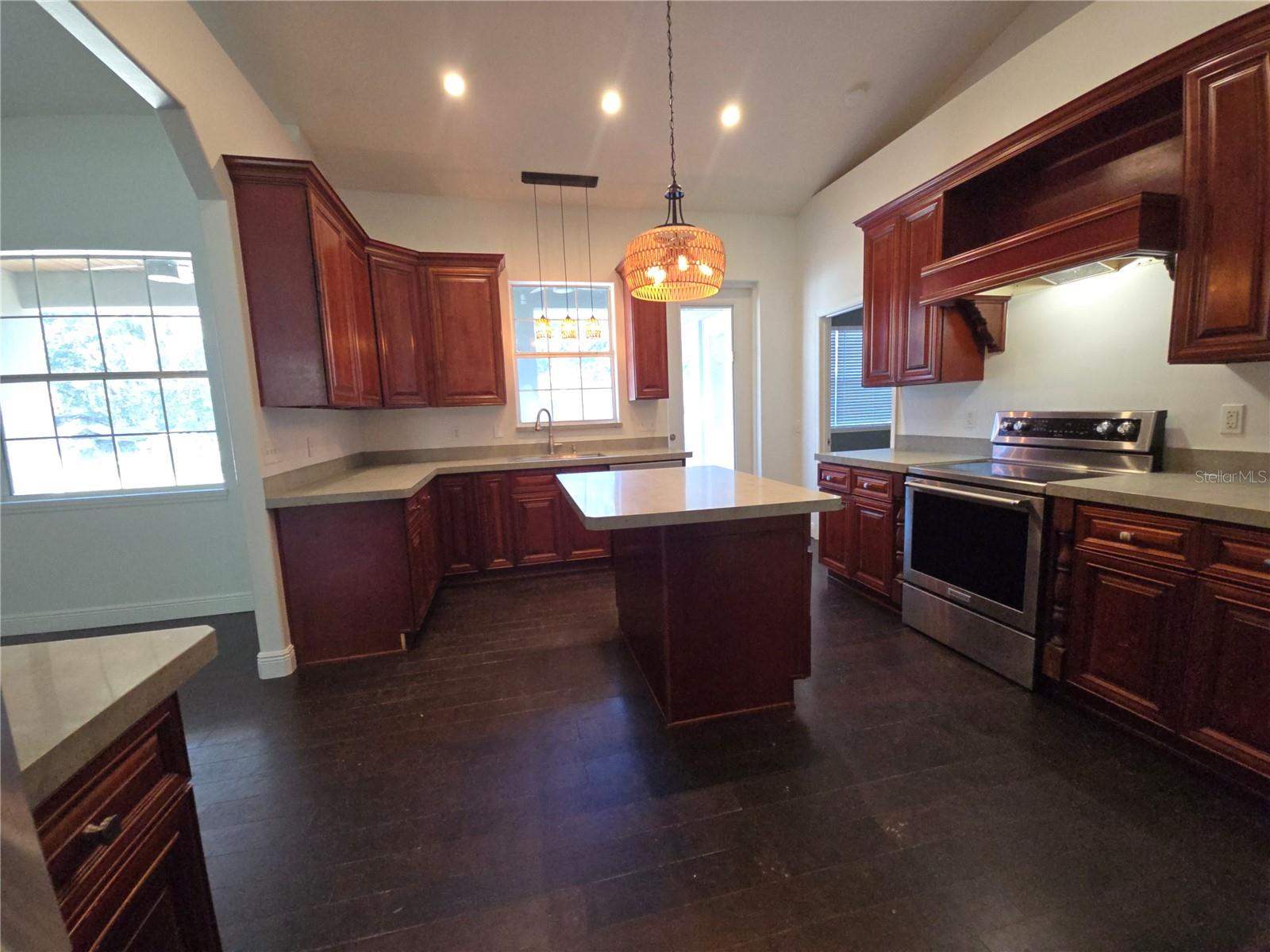 YALAHA HUTCHINSONS ADD - Residential