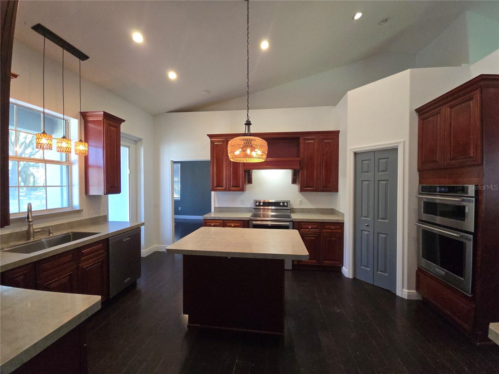 YALAHA HUTCHINSONS ADD - Residential