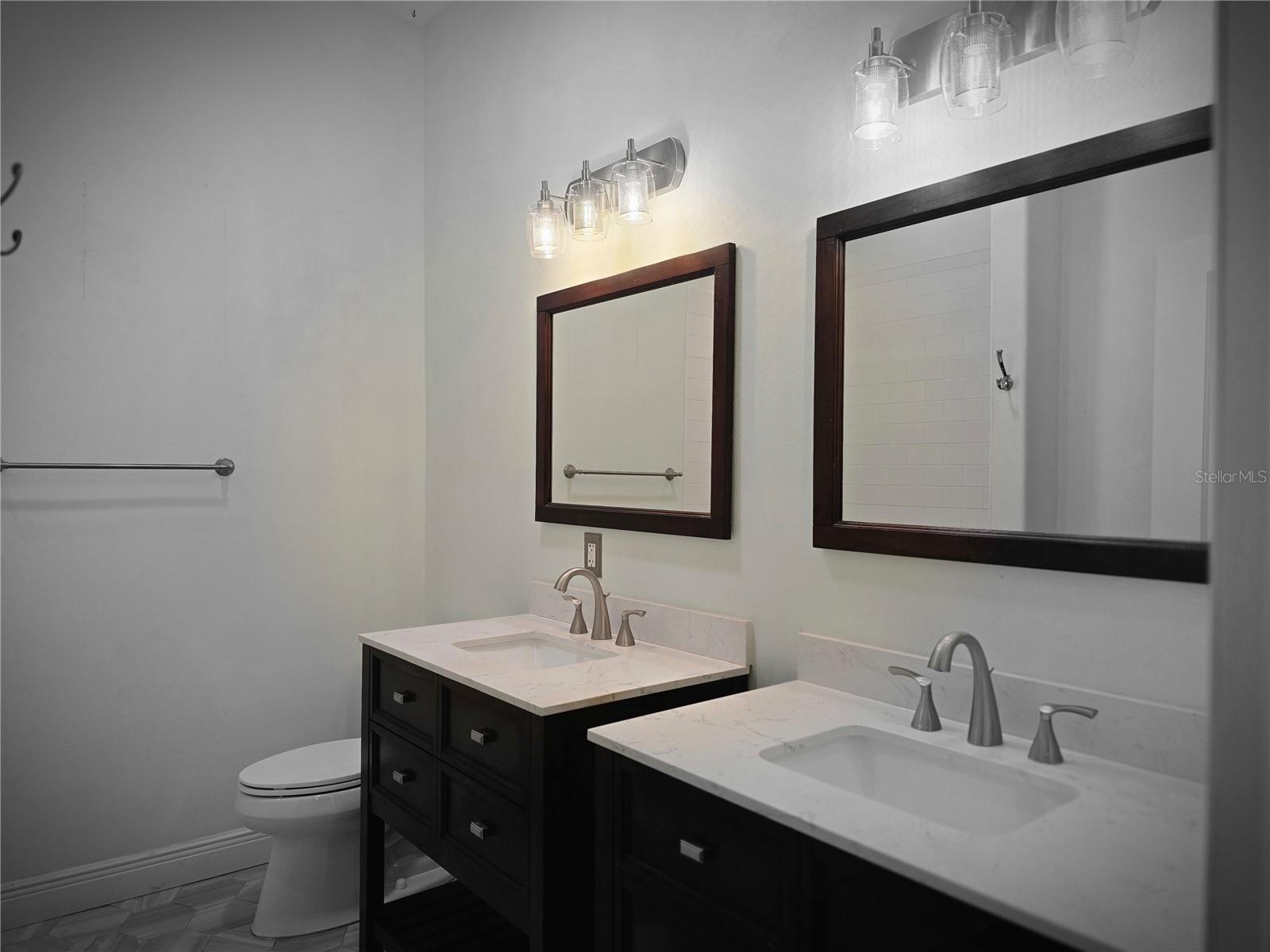 YALAHA HUTCHINSONS ADD - Residential