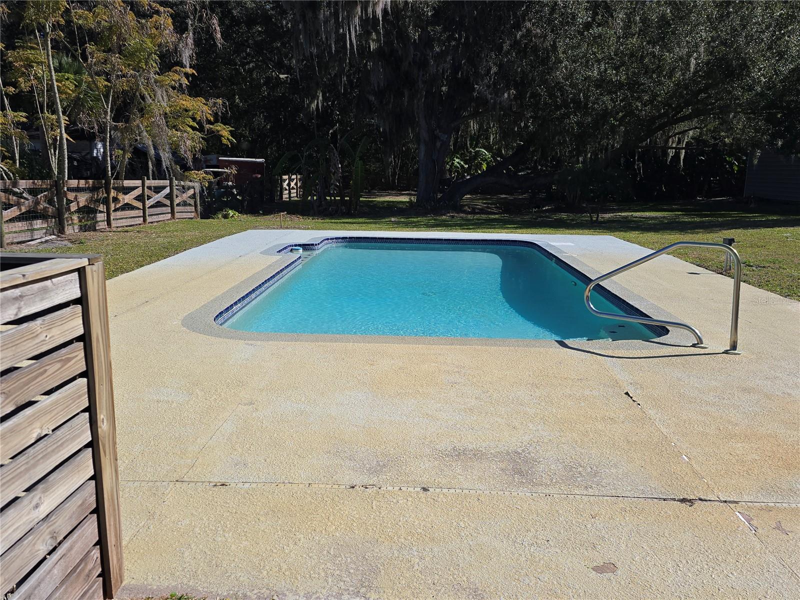 YALAHA HUTCHINSONS ADD - Residential