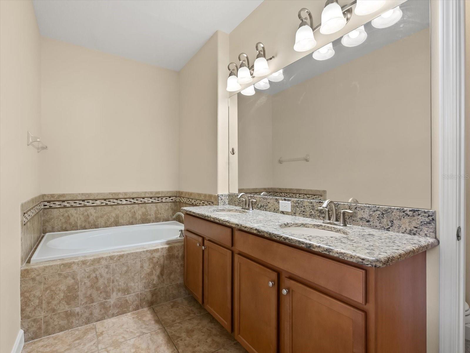 SIGNATURE LAKES PH 02 A B H I J - Residential