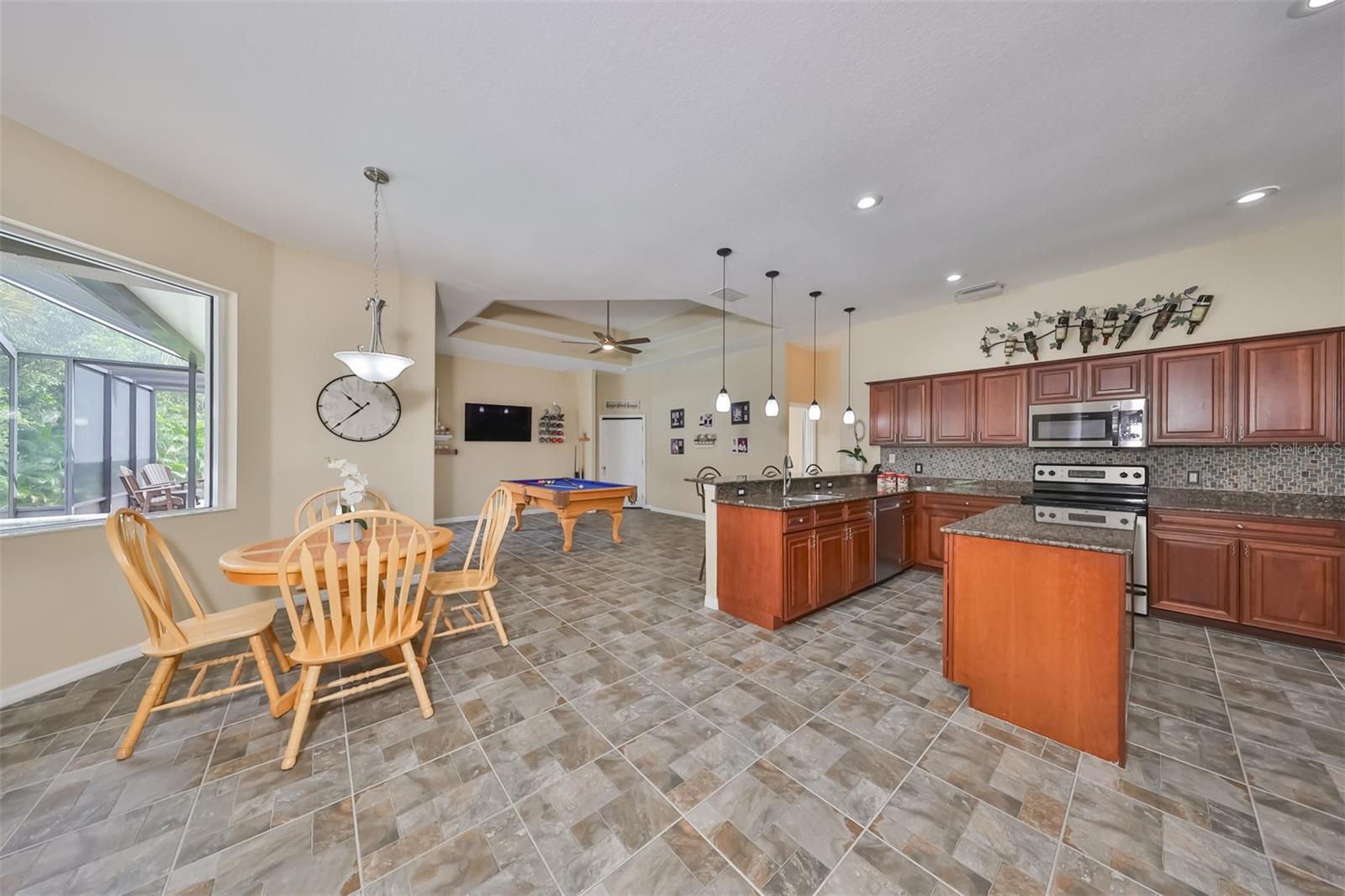 FOXBROOK PH III A - Residential