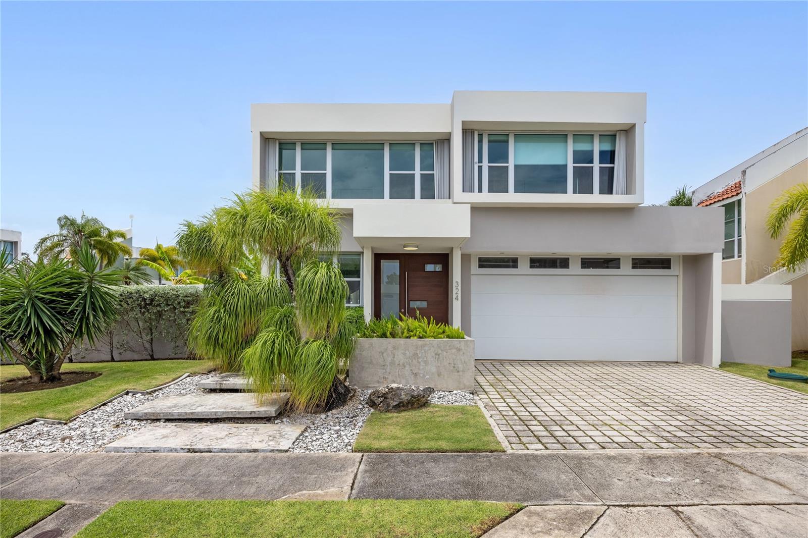 PASEO LAS OLAS - Residential