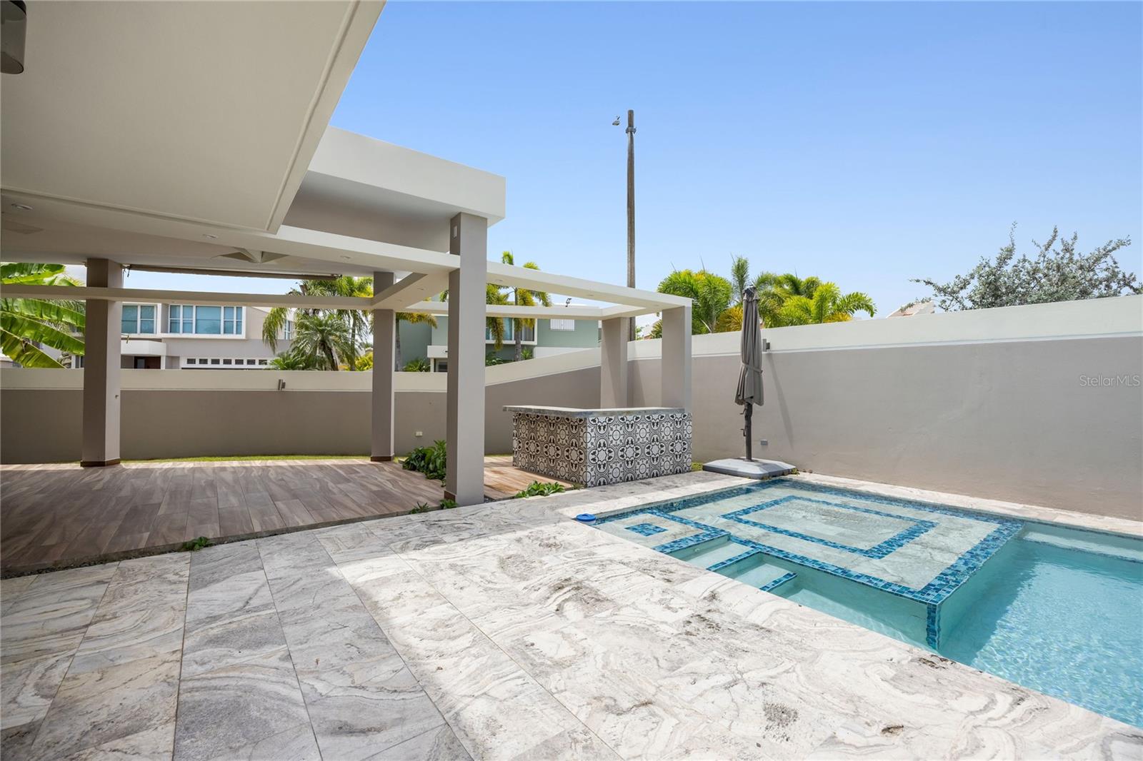 PASEO LAS OLAS - Residential