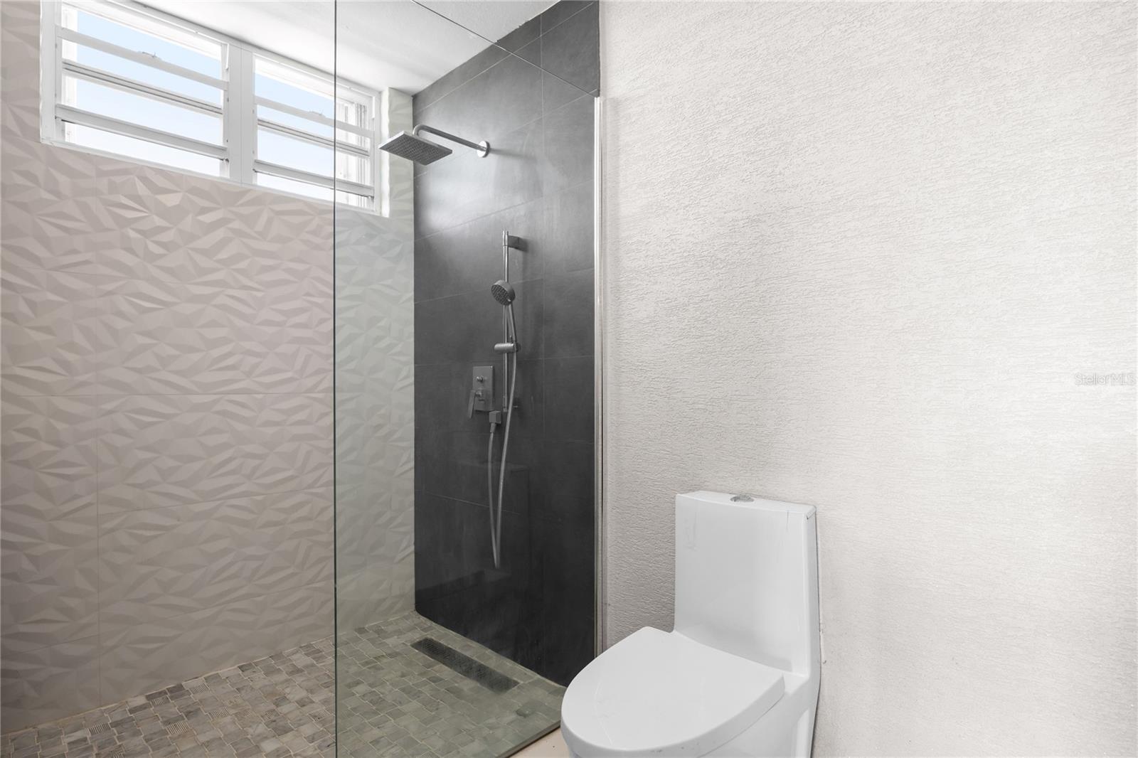 PASEO LAS OLAS - Residential