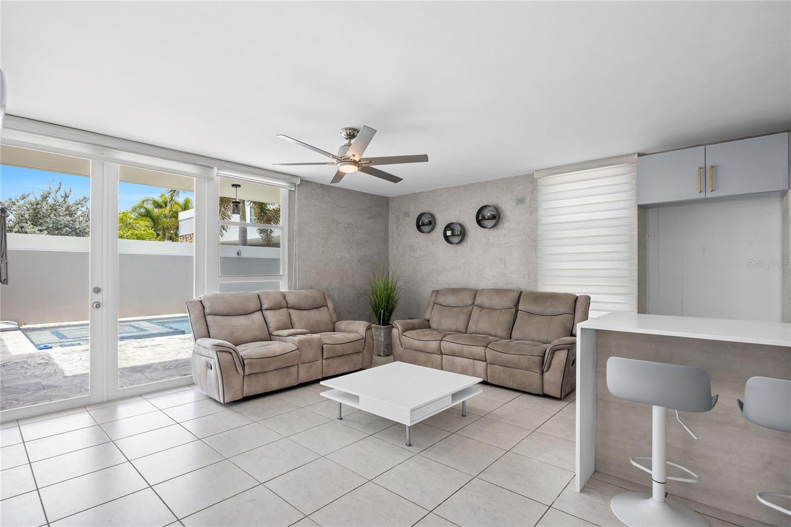 PASEO LAS OLAS - Residential