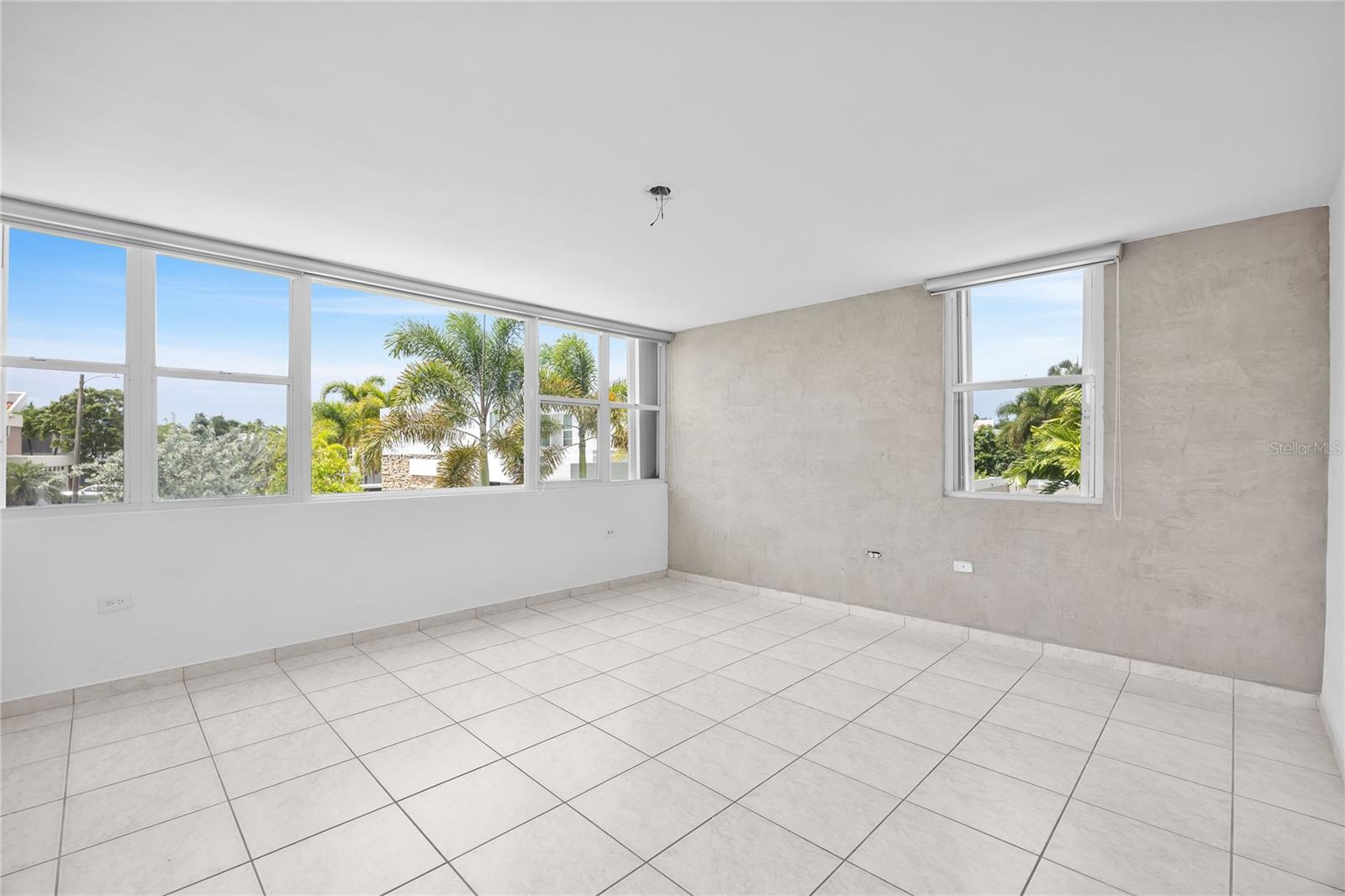 PASEO LAS OLAS - Residential