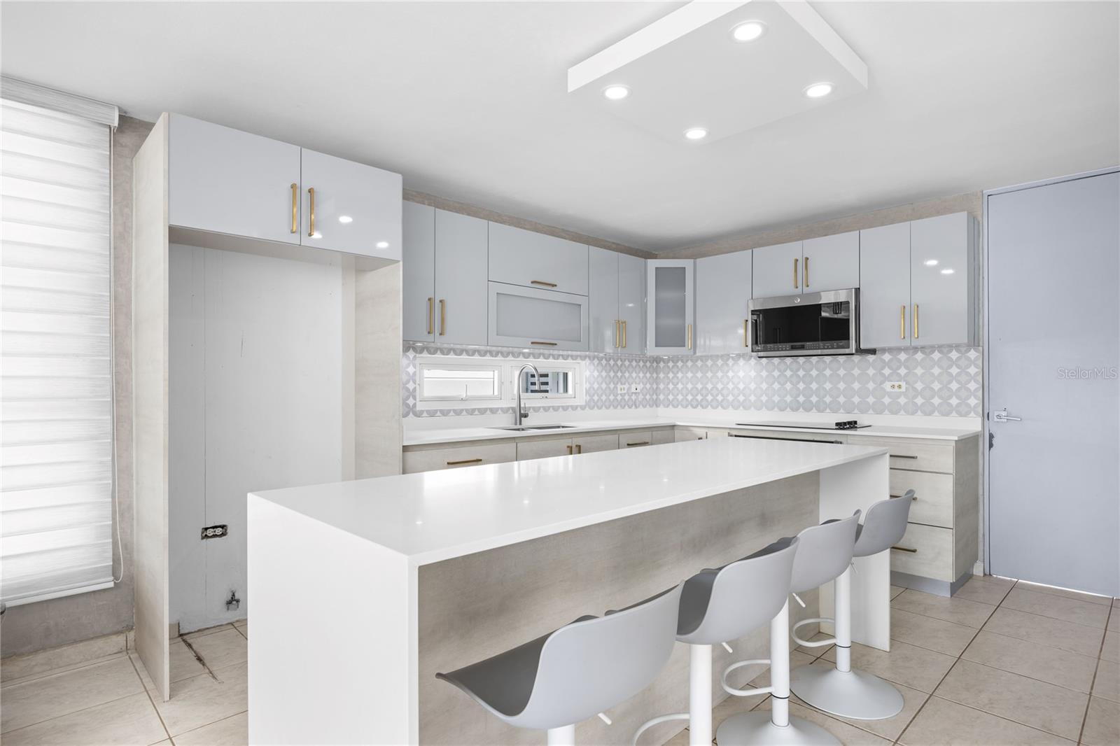 PASEO LAS OLAS - Residential