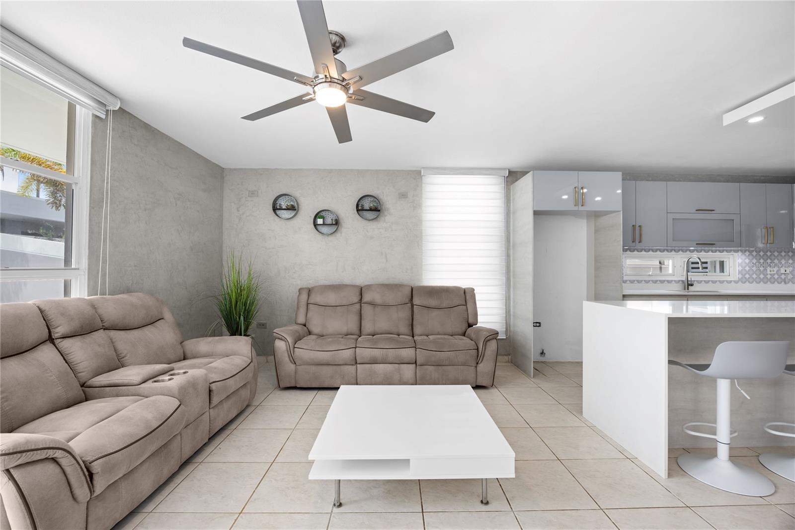 PASEO LAS OLAS - Residential