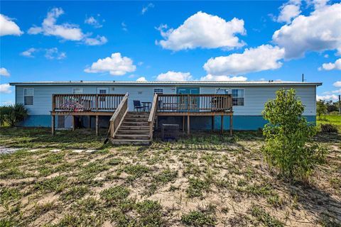 Photo of 11089 Fulmar Road, Weeki Wachee, FL 34614 (MLS # W7877982)