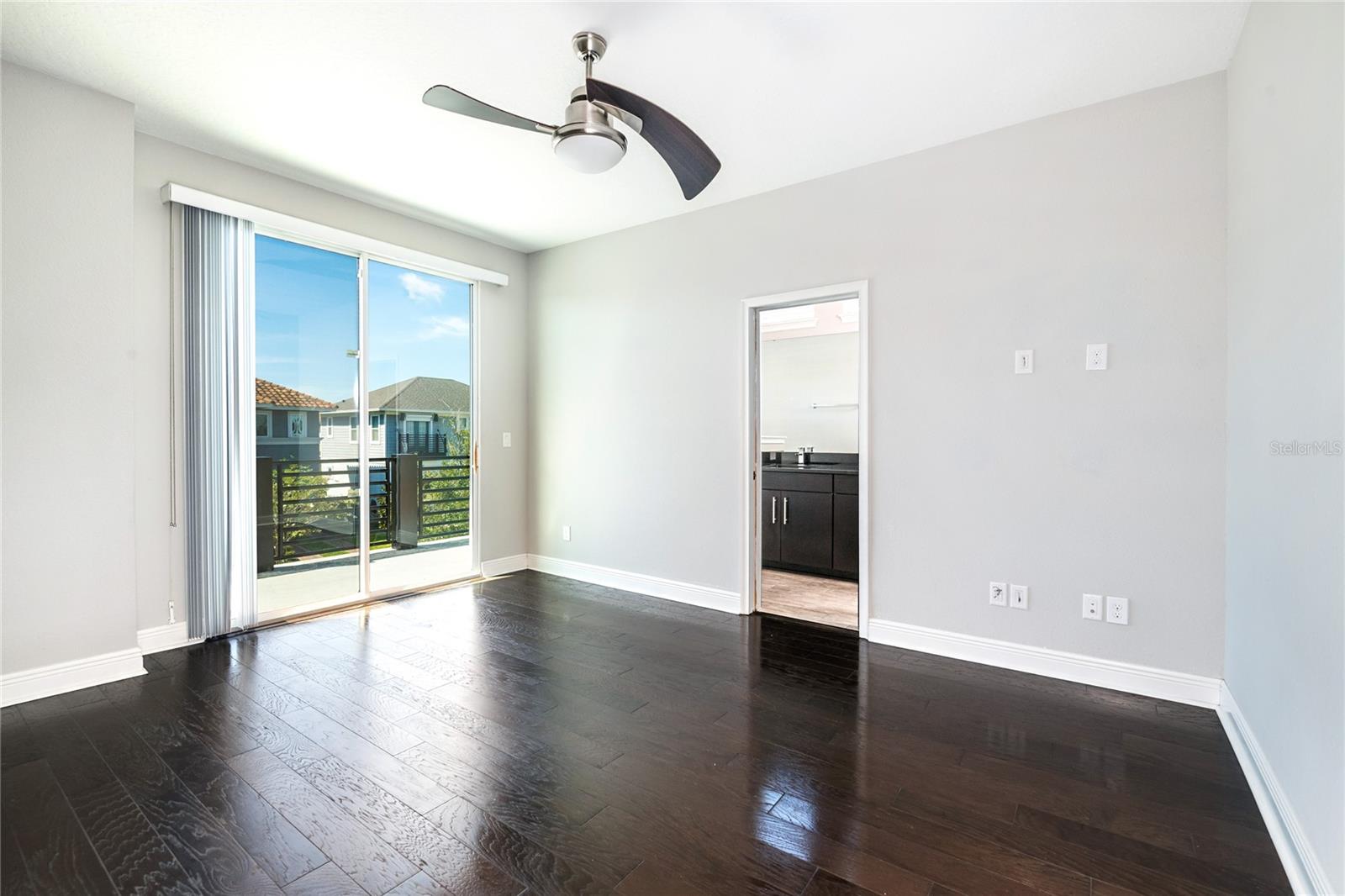 LAUREATE PARK - Residential Lease