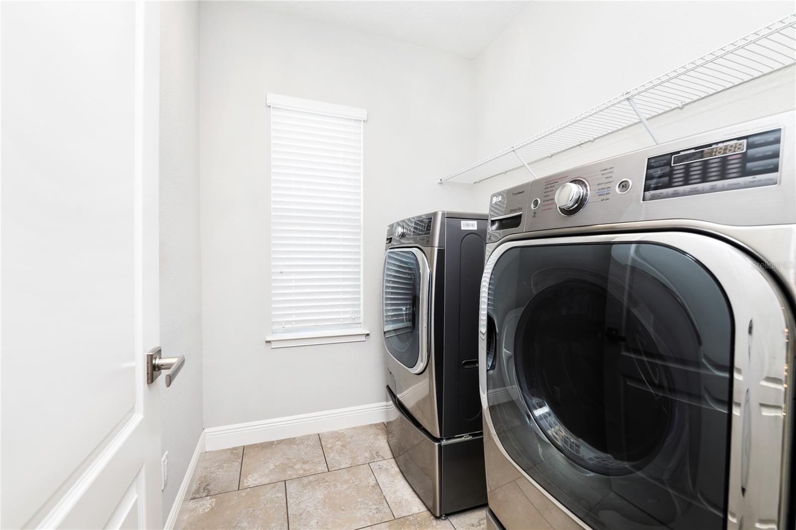 LAUREATE PARK - Residential Lease