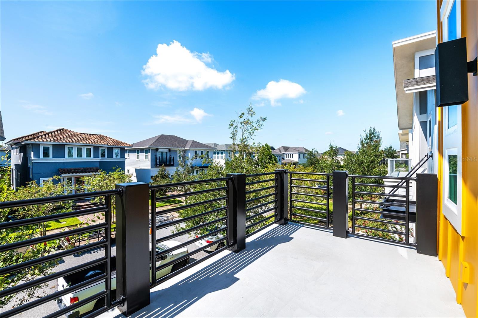 LAUREATE PARK - Residential Lease