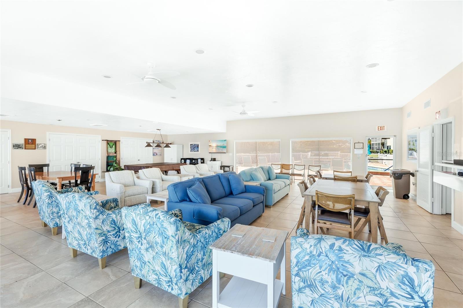 RIVER OAKS APTS SEC A - Residential