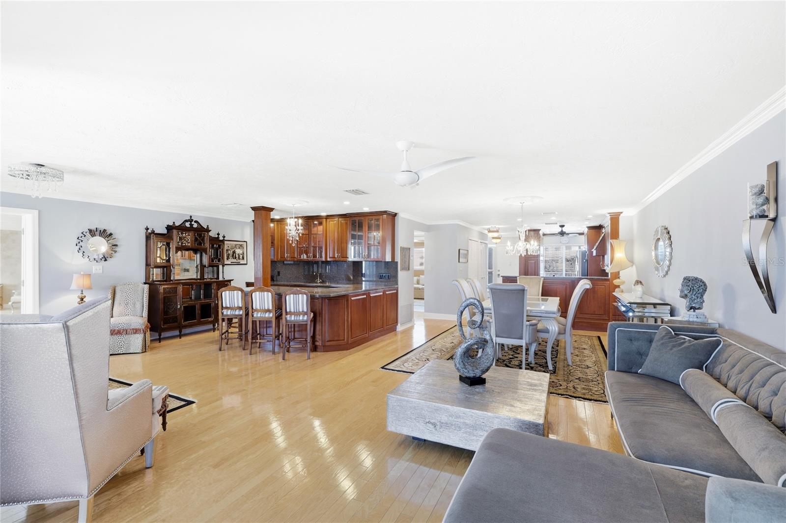 RIVER OAKS APTS SEC A - Residential