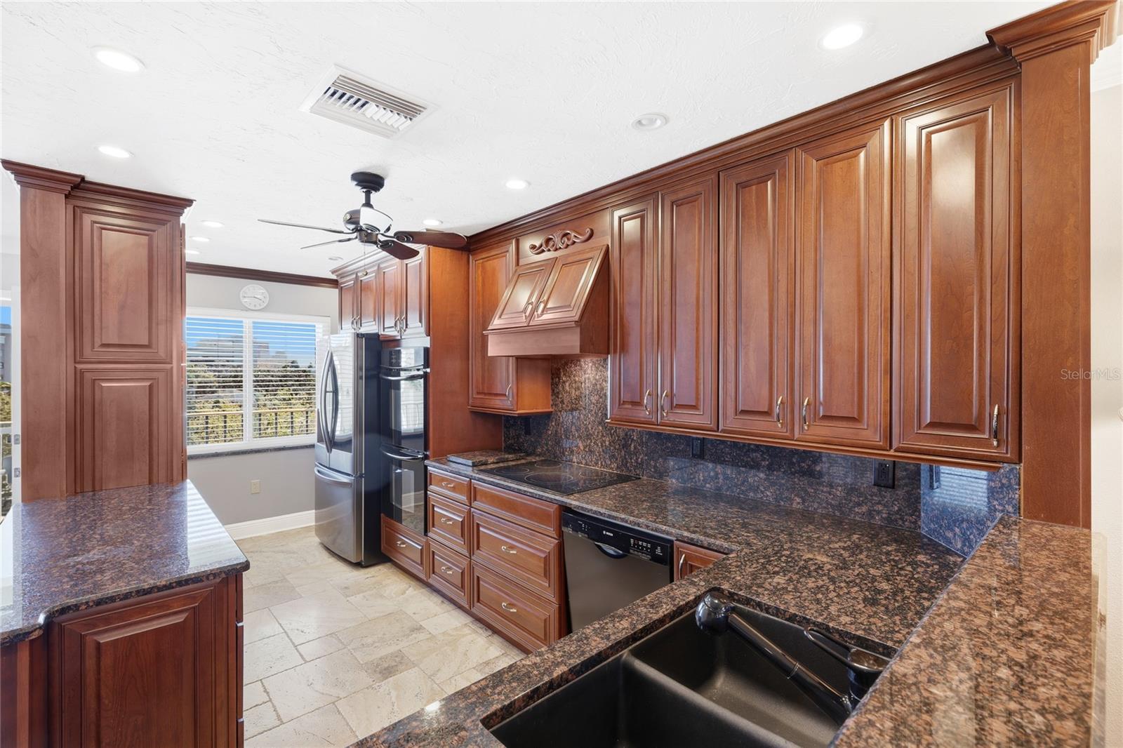 RIVER OAKS APTS SEC A - Residential