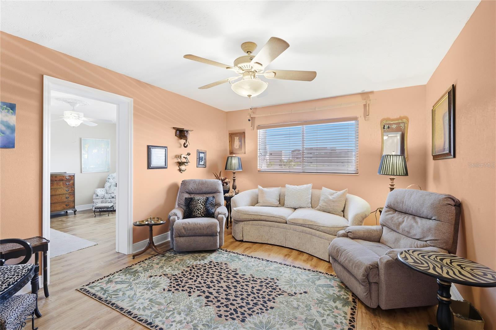 RIVER OAKS APTS SEC A - Residential