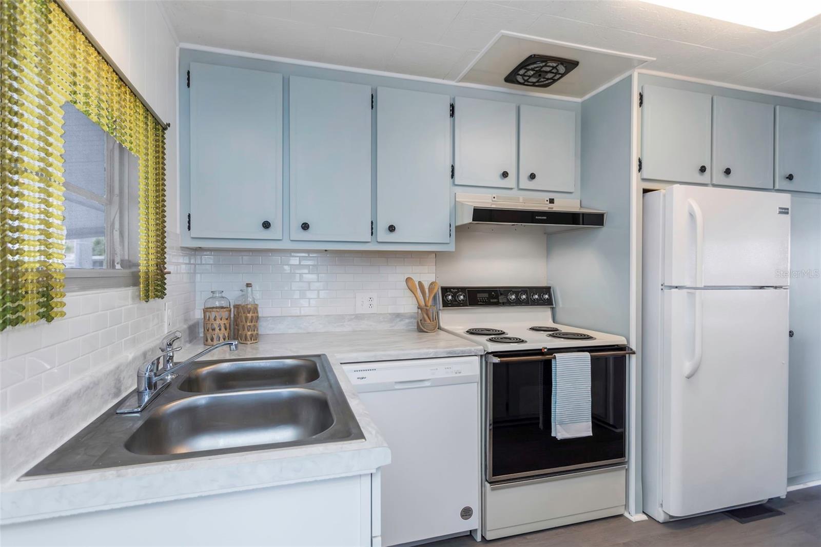 BAY ARISTOCRAT VILLAGE MOBILE HOME PARK UNREC - Residential