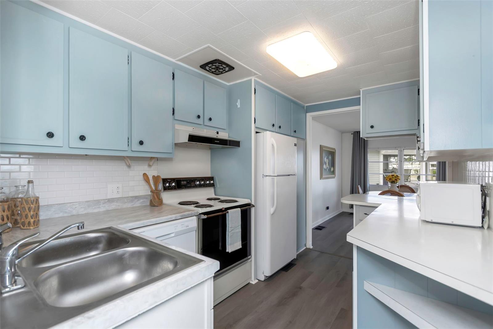 BAY ARISTOCRAT VILLAGE MOBILE HOME PARK UNREC - Residential