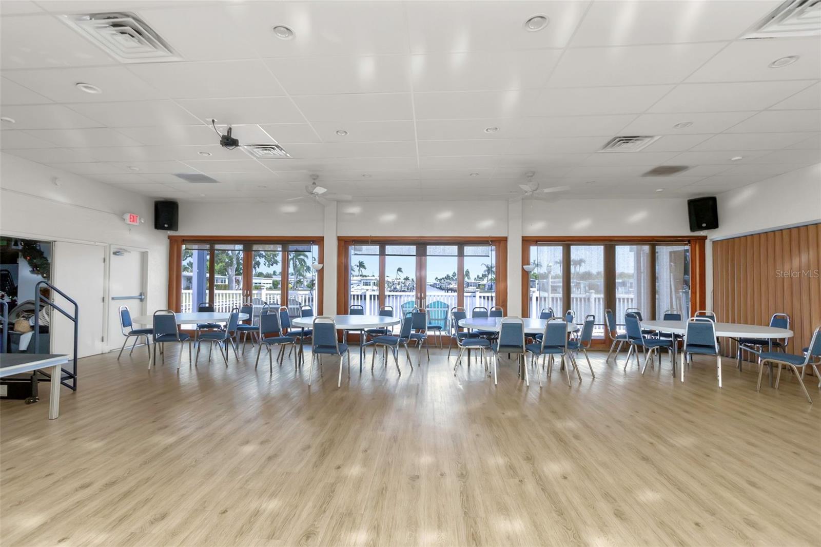 BAY ARISTOCRAT VILLAGE MOBILE HOME PARK UNREC - Residential