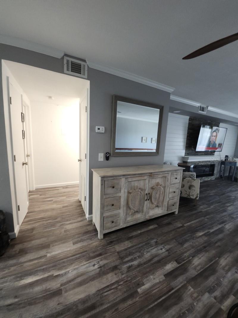 SHORE VIEW BLDG - Residential