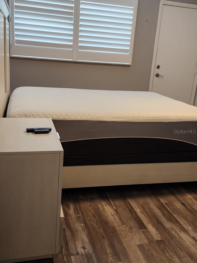 SHORE VIEW BLDG - Residential