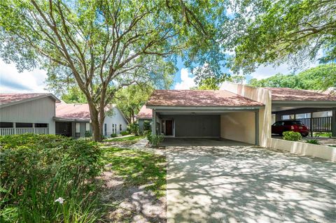 A home in LAKELAND