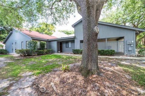 A home in LAKELAND