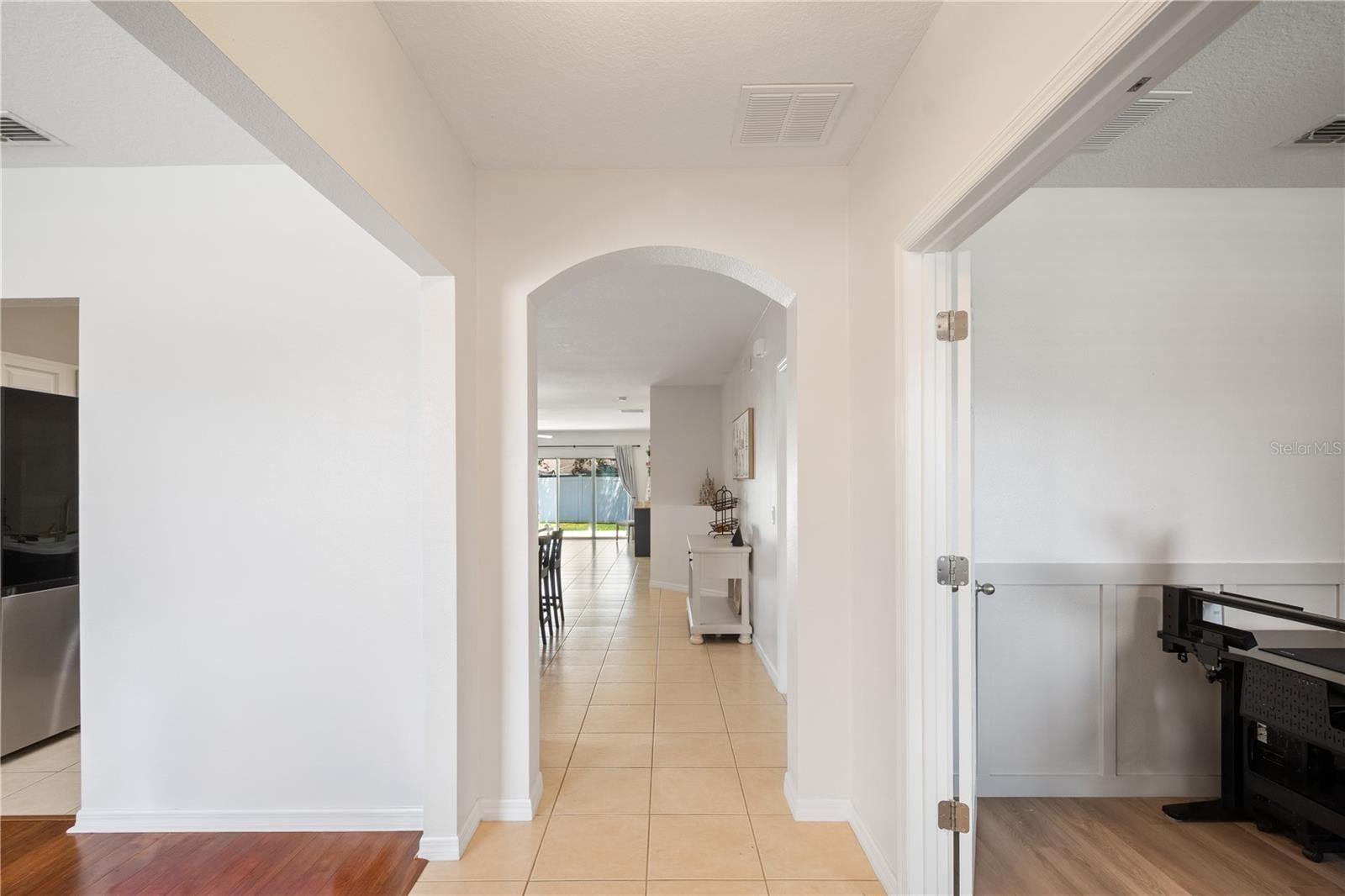 618 BAINBRIDGE LOOP